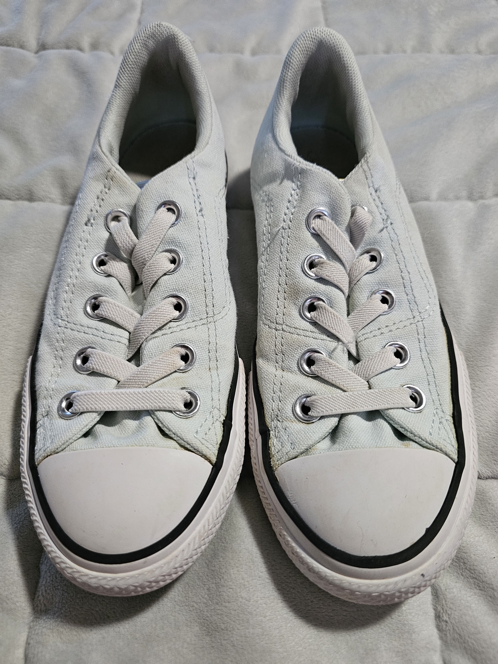 Girls Size 3Y Converse Low-Top Sneakers in Light Mint with Holographic Heel